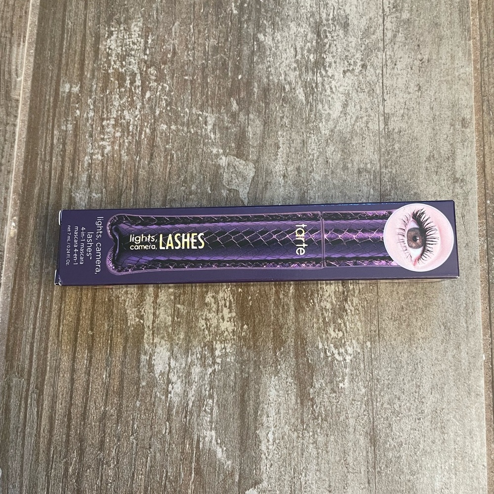 NIB Tarte Purple Lights, Camera, Lashes Mascara